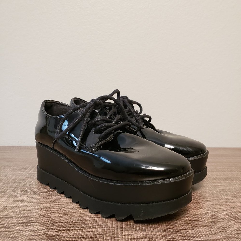 STEVE MADDEN Keagan Black Patent in Black, Size 5